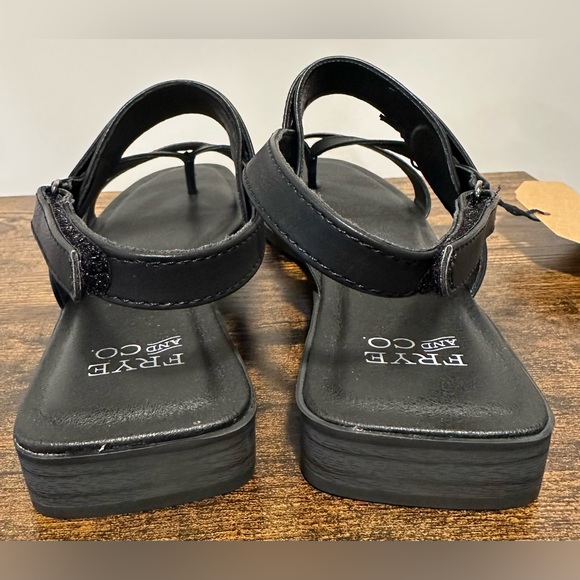Frye and Co Black Cassia Adjustable Strap Flat Sandals NWT Various Sizes - Picture 4 of 8